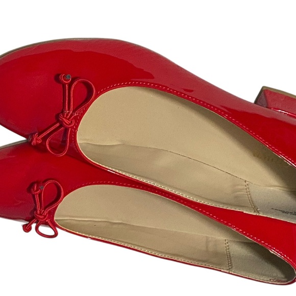 Crown & Ivy Etta Flats Red 7M - Picture 3 of 8